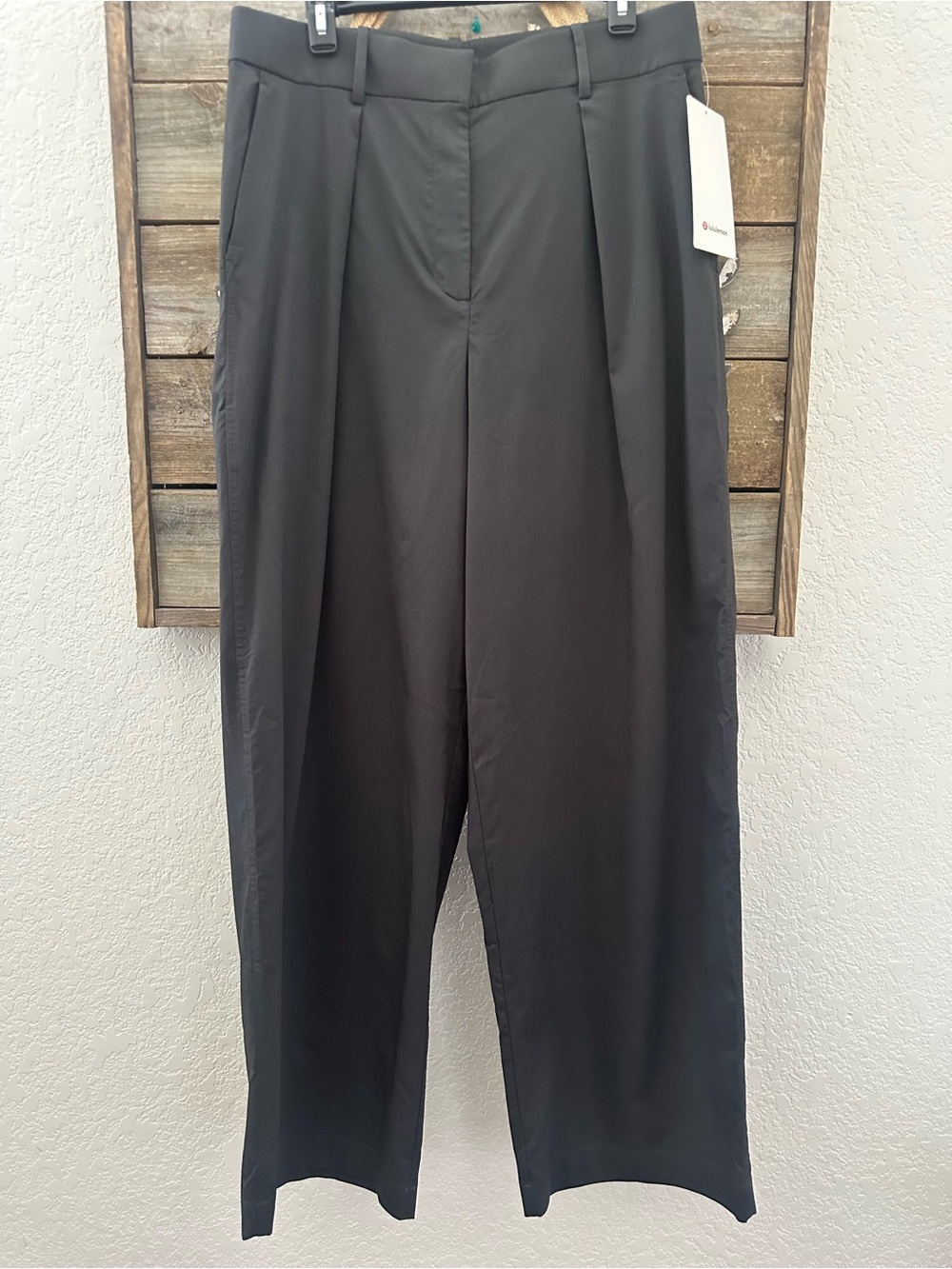 Lululemon Pleat Front High Rise Trouser grey ladies size 14 NWT